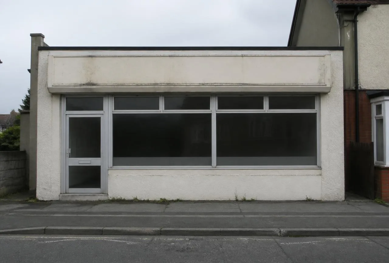 Plain building facade before AI Exterior Redesign